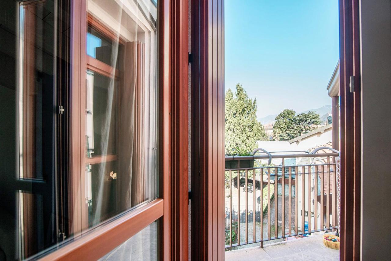דירות קומו Joivy Isotta'S House With 2 Cosy Balconies מראה חיצוני תמונה